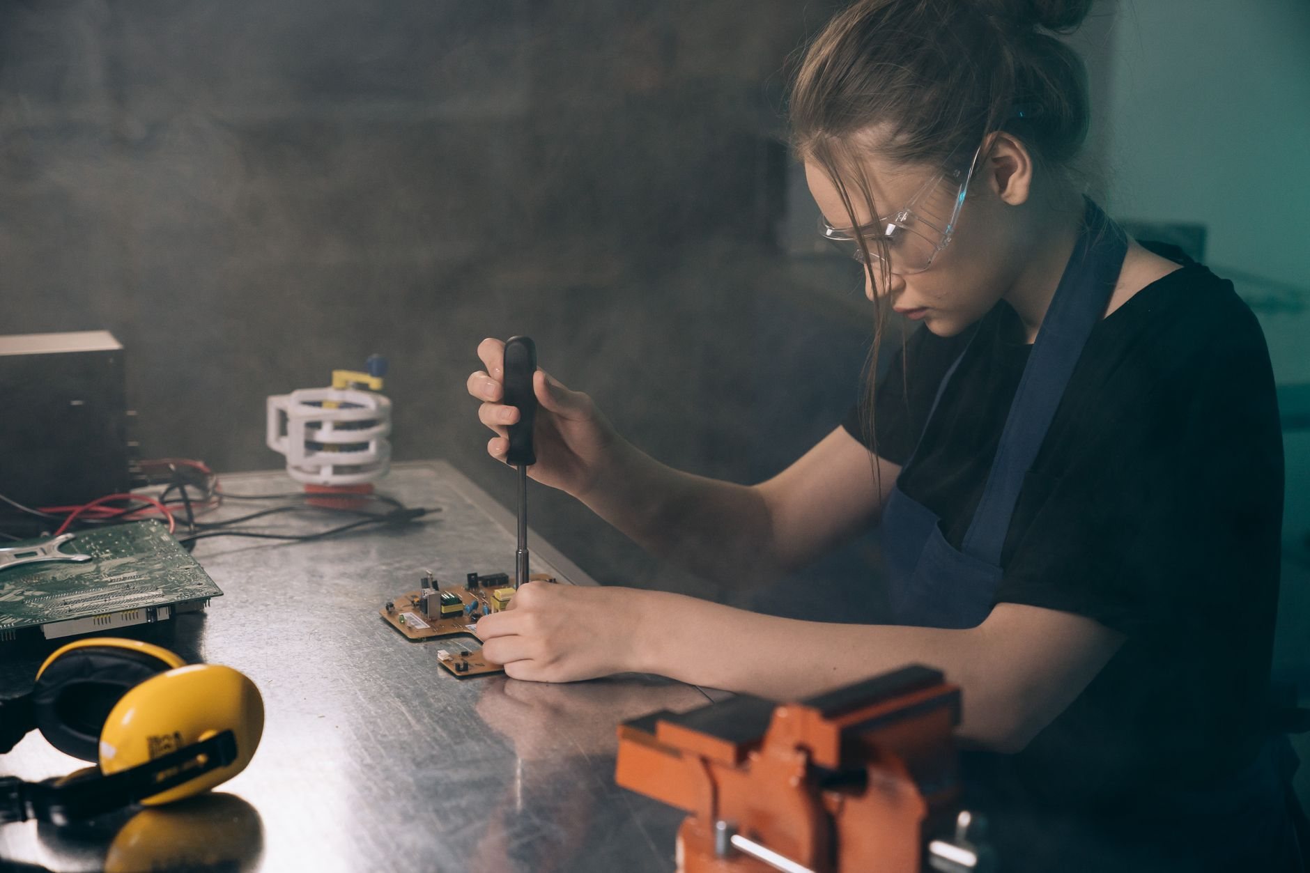 Kaufmännische Ausbildung 2026: Wenn Azubis in Lücken geraten